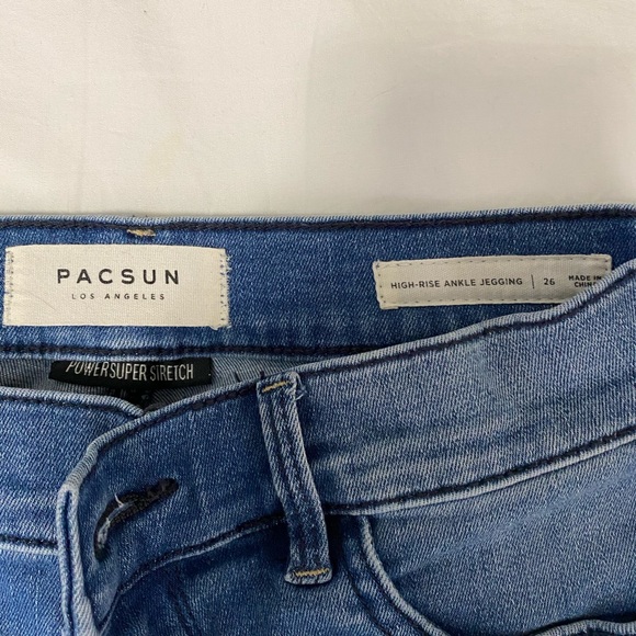 Hi-Rise Jeggings - Picture 3 of 4